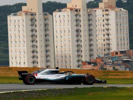 Hamilton largará na frente em Interlagos e soma 82ª pole da carreira