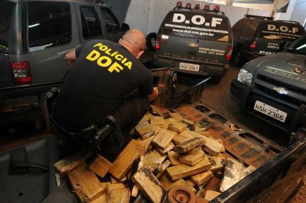 Carregamento de droga com recado &ldquo;s&oacute; patr&atilde;o&rdquo; &eacute; apreendido pela pol&iacute;cia