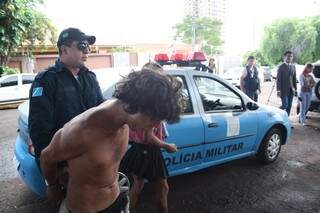 Odenir foi preso pela Polícia Militar e encaminhado para a Deam (Fotos: Marcos Ermínio)