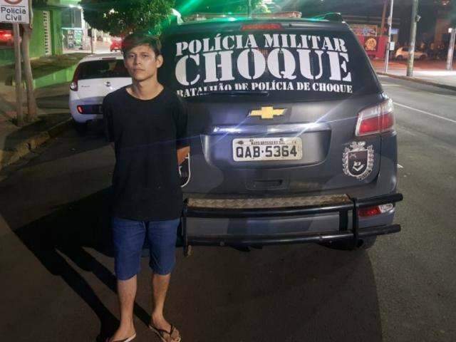 Pai que matou menino de dois anos afogado divide cela com  64 presos