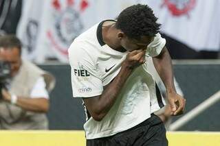 Jô após marcar o gol da vitória corintiana. (Foto: Divulgação/Agência Corinthians)