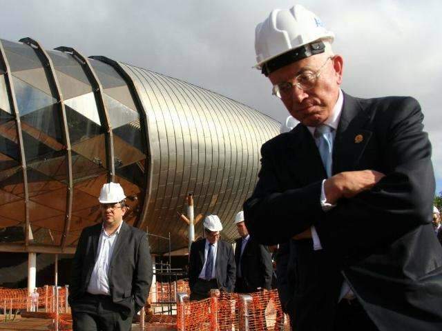 Ministro afirma que Aqu&aacute;rio &eacute; obra ousada e o compara aos feitos de JK