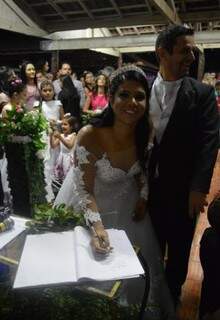 Assinatura para comprovar o casamento. (Foto: Thaís Pimenta)