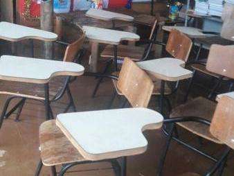 Escolinha improvisada em favela alaga e moradores pedem ajuda
