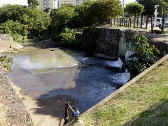 Represa capaz de reter 22 milh&otilde;es de litros ser&aacute; constru&iacute;da perto de shopping