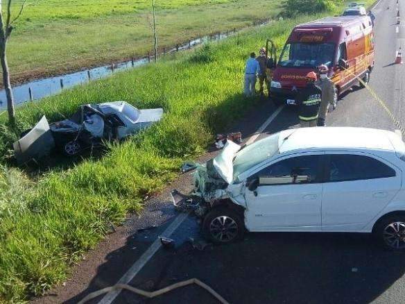 Mulher morre em acidente envolvendo dois ve&iacute;culos na MS-276