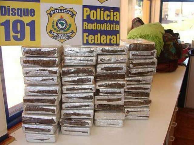  PRF prende &ldquo;caroneiras&rdquo; com tabletes de maconha, segundo caso este m&ecirc;s