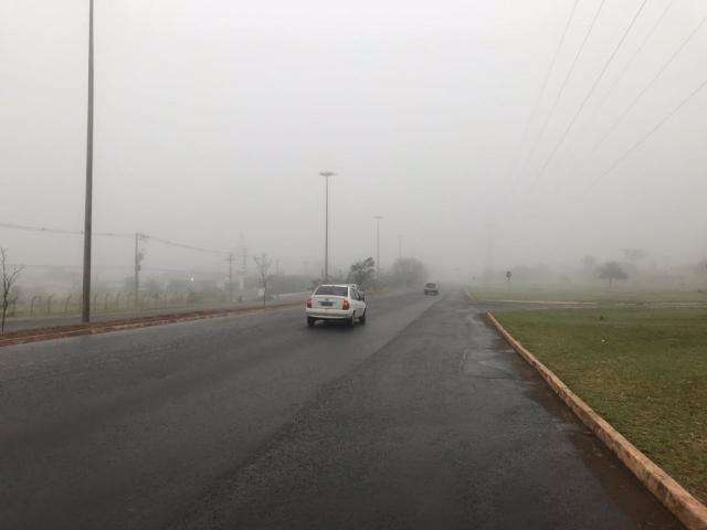 S&aacute;bado come&ccedil;a com neblina, temperaturas em queda e aeroporto fechado