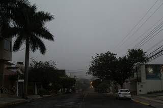 Campo Grande terá pancadas de chuva e máxima de 22°C hoje (Foto: Marcos Ermínio)