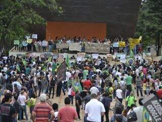 Protesto realizado na Praça do Rádio Clube em Campo Grande (Foto: Cleber Gellio)