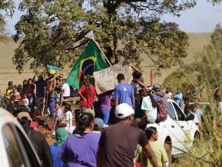 Índios de Caarapó, onde comissária internacional está nesta manhã (Foto: Helio de Freitas)