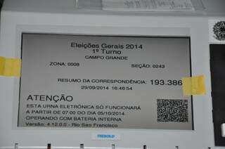 Urna eletrônica que será usada no dia 5 de outubro pelo eleitor (Foto: Marcelo Calazans)