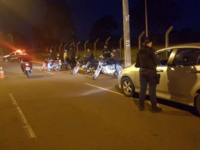 Em 24h de blitze, sete s&atilde;o presos e cinco carros roubados recuperados na Capital
