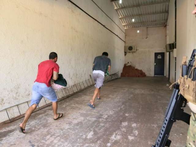 &ldquo;O pior &eacute; o bandido fardado&rdquo;, diz secret&aacute;rio sobre milicianos na Guarda