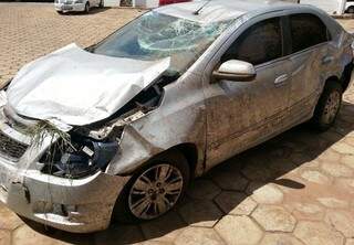 Condutor perdeu o controle da direção, saiu da pista e capotou. (Foto: PC de Souza/Edição MS)