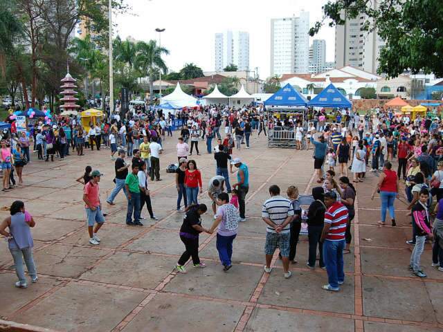  Parada gay espera p&uacute;blico de 35 mil pessoas no pr&oacute;ximo s&aacute;bado