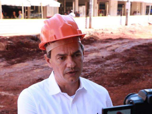 Para destravar obras paradas, prefeito aguarda recursos federais