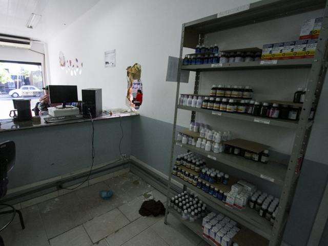 Pela terceira vez no ano, Farm&aacute;cia Municipal &eacute; invadida por criminosos