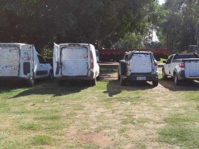 Com apoio de helic&oacute;ptero, 5 ve&iacute;culos e 125 mil ma&ccedil;os de cigarro s&atilde;o apreendidos