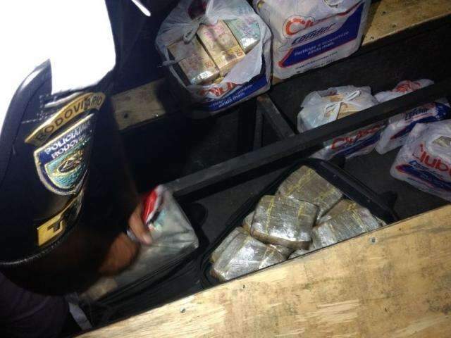Homem que ia para Dourados &eacute; preso transportando R$ 1,4 milh&atilde;o em SP