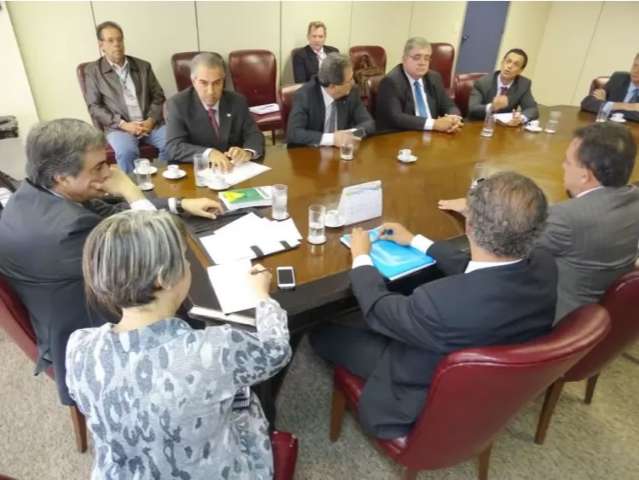 Reinaldo discute sobre terra ind&iacute;gena e seguran&ccedil;a na fronteira com Cardozo