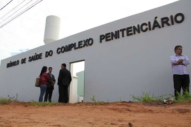 M&oacute;dulo de sa&uacute;de vai beneficiar 4,5 mil presos e come&ccedil;a a funcionar em 2015