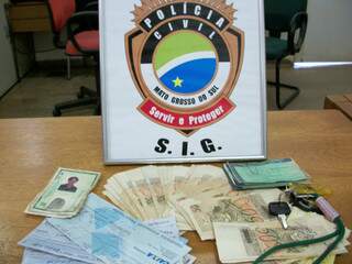 Assaltantes estavam com parte do dinheiro roubado e cheques.(Foto: Divulgação)