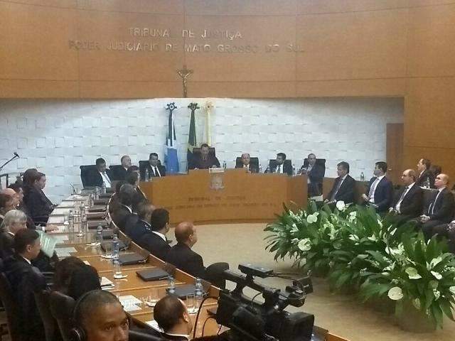 Em &ldquo;posse coletiva&rdquo;, Paulo Passos &eacute; reconduzido &agrave; chefia do MPMS