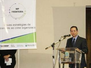 Procurador-geral do MPE-MS lançou grupo de trabalho que vai atuar sobre a questão (Foto: Helio de Freitas)