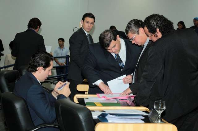 C&acirc;mara revoga lei que permitia opera&ccedil;&atilde;o tapa-buraco somente das 20h &agrave;s 4h 