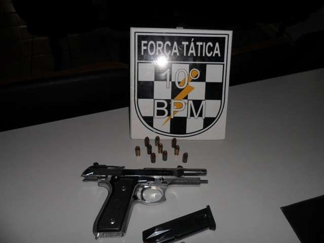 PM prende homem com arma de uso exclusivo das For&ccedil;as Armadas no Los Angeles
