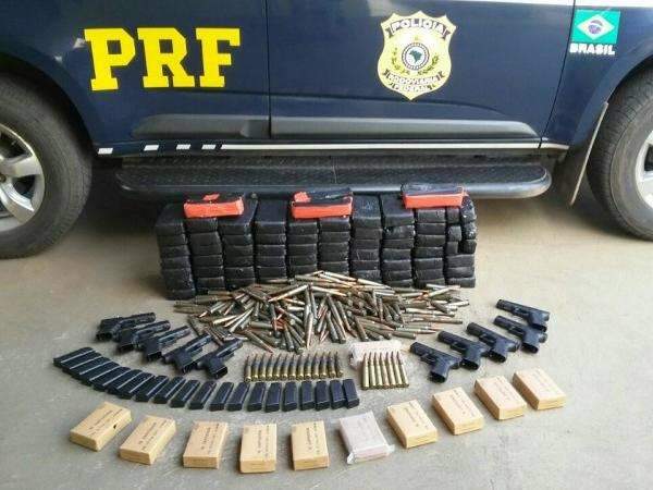 PRF apreende carregamento de coca&iacute;na, pistolas e muni&ccedil;&otilde;es na BR-262