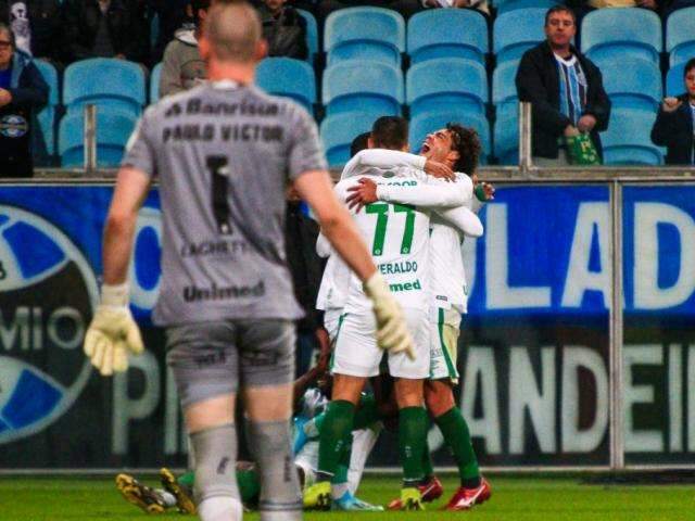 Gr&ecirc;mio e Chapecoense encerram a rodada empatados em 3 a 3