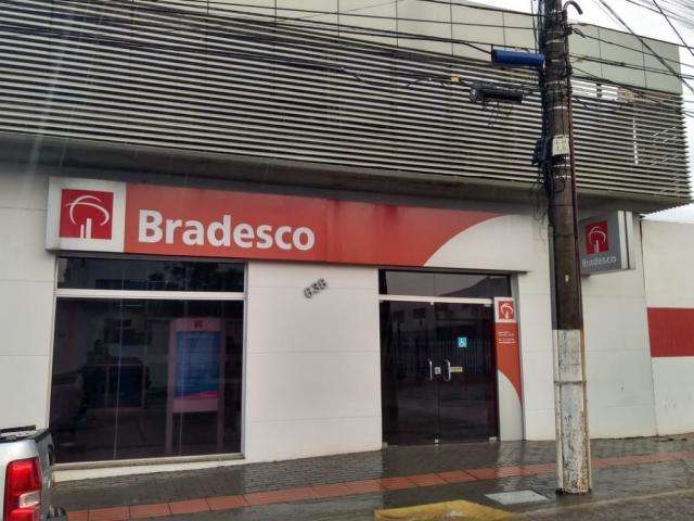 Bandidos invadem ag&ecirc;ncia na Rua 14 de Julho e arrombam cofre 