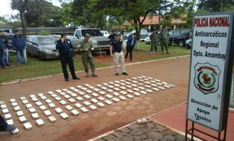 Pol&iacute;cia paraguaia encontra 300 quilos de coca&iacute;na em S10 na fronteira com MS
