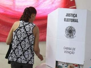 Na Escola Municipal Padre Tomaz Ghirardelli votação aconteceu normalmente (Foto: Paulo Francis)