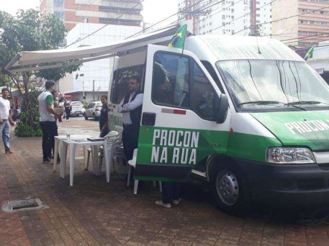Consumidora consegue ressarcimento de R$ 1,2 mil ap&oacute;s comprar celular