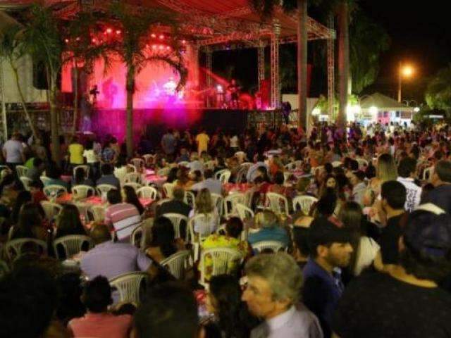 Com comemora&ccedil;&atilde;o at&eacute; domingo, Aparecida do Taboado faz hoje 70 anos