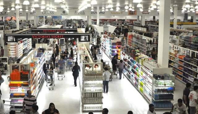 Vendas caem 60% e trabalhadores de Pedro Juan procuram outro emprego