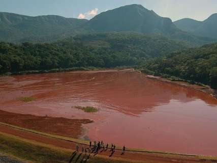 Sem sistema de alerta,10 famílias vivem em rota de barragem 