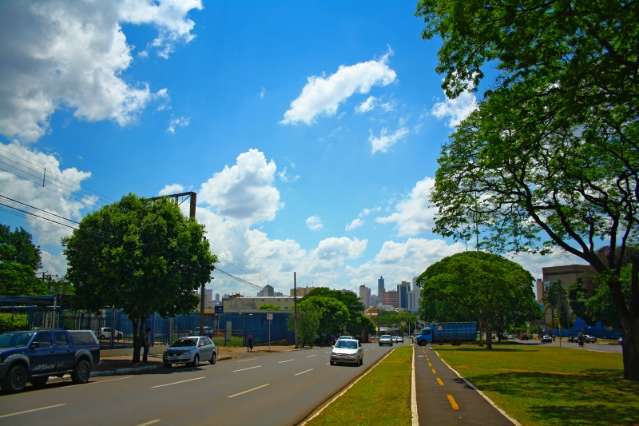 Calor e tempo seco predominam nesta quinta-feira em Campo Grande