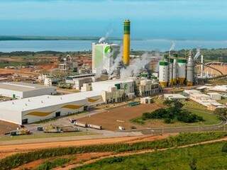 Planta da Eldorado Brasil em Três Lagoas; caminhões da empresa poderão circular livremente durante operações nas rodovias federais. (Foto: Arquivo)