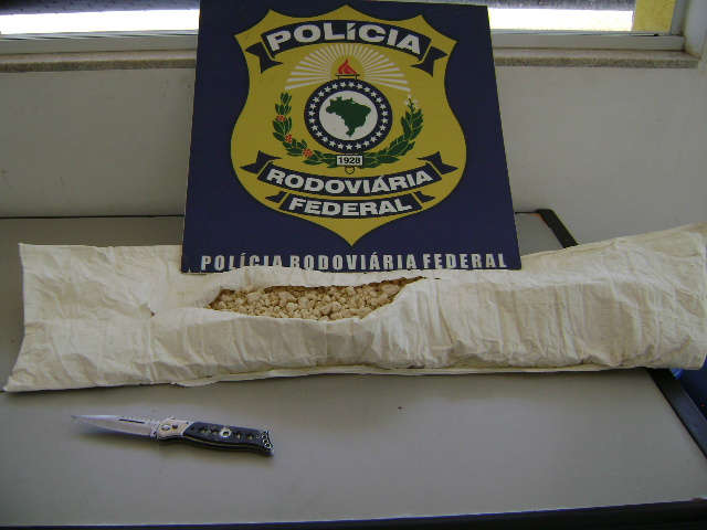  Boliviana &eacute; presa com 2 mil pedras de crack em &ocirc;nibus em Bataguassu 