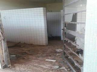 Ferido, dependente químico fica preso em estação abandonada e é resgatado Ferido, dependente químico fica preso em estação abandonada e é resgatado