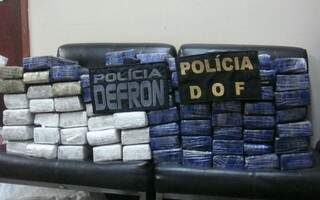 Policiais apreenderam mais de 67,6 quilos da droga. (Foto: Divulgação)