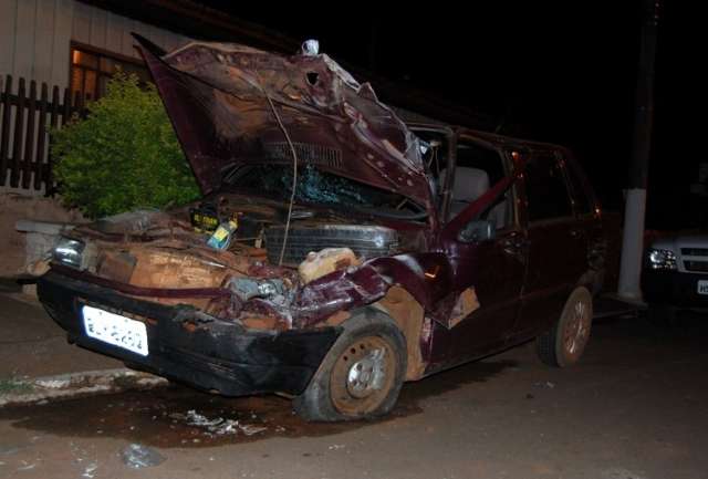 Acidente com tr&ecirc;s ve&iacute;culos deixa dois feridos em Bataypor&atilde; 