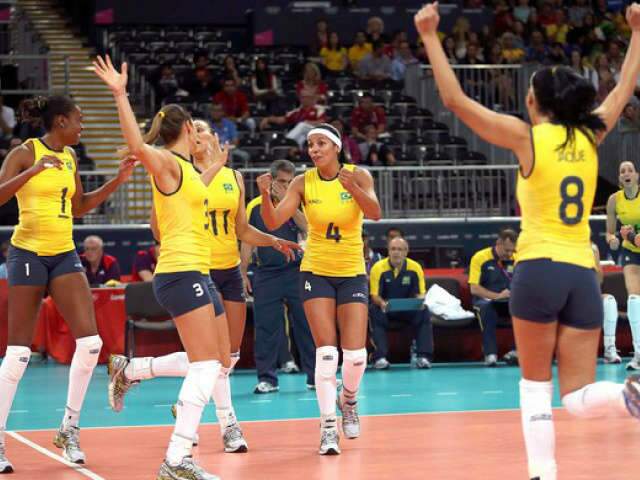 V&ocirc;lei feminino do Brasil estreia em Londres com vit&oacute;ria por 3 sets a 2
