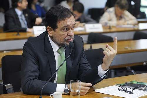 Relator faz &uacute;ltimos ajustes para votar novas regras do FPE