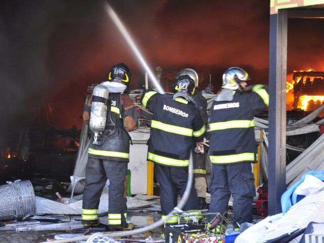 Bombeiros encontram problemas em 90% dos hidrantes de Campo Grande