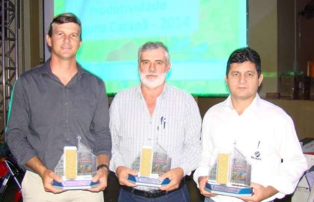 Agricultor produz 78 sacas de soja por hectare e vence &quot;torneio&quot;